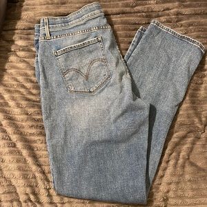 Levi’s 525 Straight Leg Perfect Waist